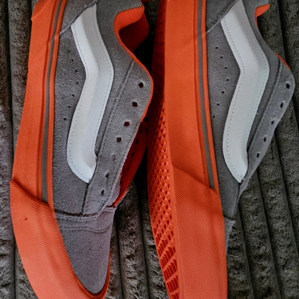 Vans Men's Vibrant Orange and Gray Sneakers
